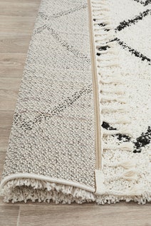 Rug Culture Saffron Large White Rug 290X200CM - SAF-11-WHT-290200 hero image
