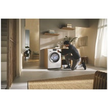 Miele T1 Series 9kg Heat Pump Dryer with DryCare40 TWD640WP hero image