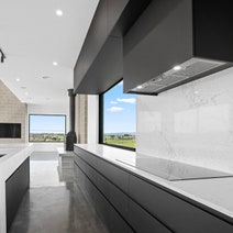 Schweigen 90cm Stainless Steel UnderMount Rangehood with ISO Drive SE Motor UM1170-9SEPAK hero image