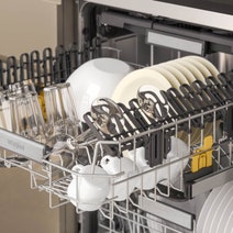 Whirlpool 60cm MaxiTub Freestanding Dishwasher Stainless Steel WDFS3L5PIXAU hero image