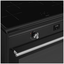 Smeg 90cm Induction Freestanding Oven Black CX91IMBL hero image