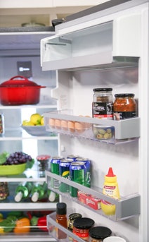 Electrolux ESE7007BF 700L Side By Side Fridge hero image