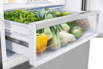 Electrolux EBE5307SA-R 528L Bottom Mount Fridge hero image