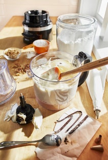 KitchenAid 5KFP0919AOB 9 Cup Food Processor hero image