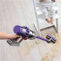 Dyson V10 Cyclone Cordless Vacuum Cleaner 496119-01 hero image