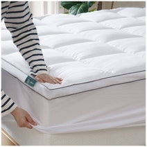 Zinus Double Quilted Pillowtop Mattress Topper AU-TTPRJ1ZC-16D hero image