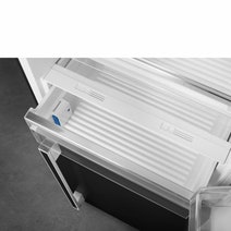 Smeg Portofino 481L Bottom Mount Fridge FA490RBL5AU hero image