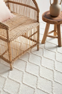 Rug Culture Huxley Extra Large Off White Rug 320X230CM - HU-WHITE-320230 hero image