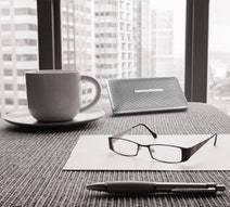 Harman Kardon HKESQUIREMINIGLDAS Esquire Mini Portable Speaker hero image