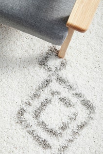 Rug Culture Casablanca Larger White & Silver Rug 290X200CM - CBA-TEM-WHT-290X200 hero image