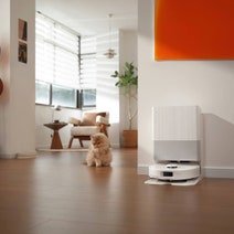 Roborock Qrevo Edge C Robotic Vacuum Cleaner White RR-QREC02-03-WHT hero image