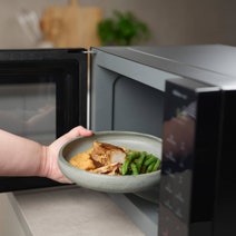 Panasonic 32L Inverter 1100W Microwave Black NN-ST66QBQPQ hero image