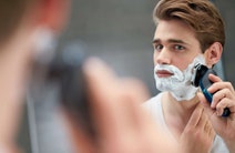 Philips S5420 AquaTouch Wet and Dry Electric Shaver hero image