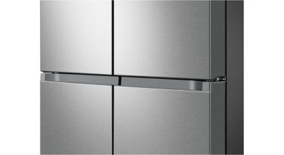 Recessed handles on a flat door design French door fridge from Samsung.
