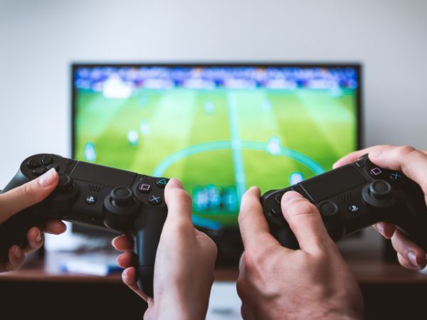 Is Dolby Vision or HDR10+ better TV playback technology for gaming?